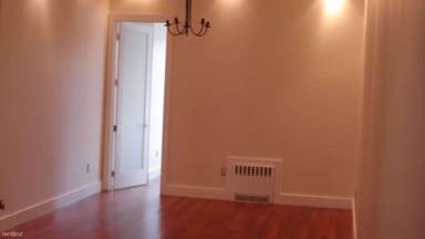 Main picture of 289 Harman St