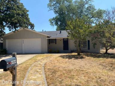 Main picture of 6964 Cox Ln