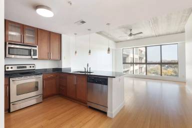 Main picture of 563 Memorial Dr SE