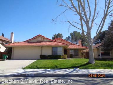 Main picture of 43454 Yew St