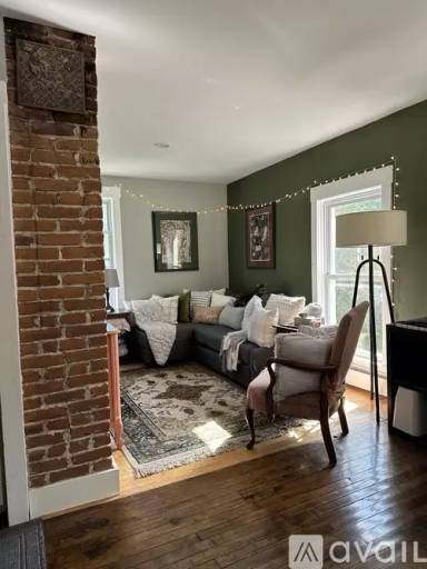 Main picture of 82 Brown St