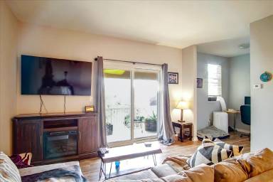 Main picture of 237 Pacifica Blvd