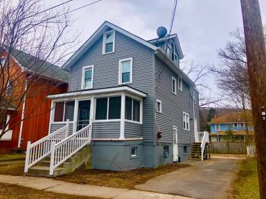 Main picture of 129 Hyers St