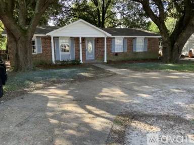 Main picture of 114 Karen Dr