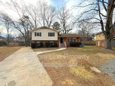 Main picture of 907 Bannister Pl