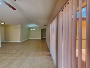 Main picture of 11313 SW 74th St