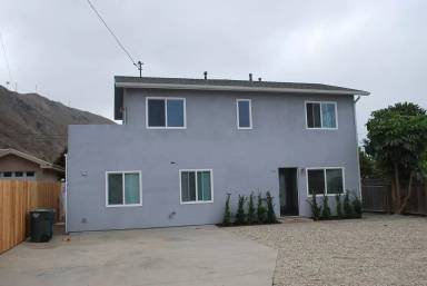 Main picture of 272-276 El Medio St