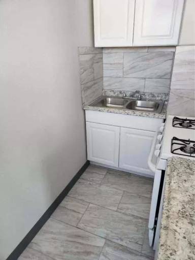 Main picture of 301 W 44th St