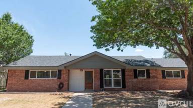 Main picture of 2601 Goddard Dr