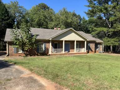 Main picture of 570 Grimes Pl