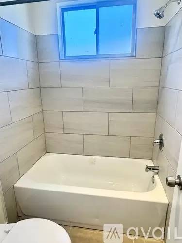 Main picture of 1300 N Laurel Ave