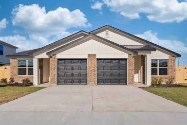Main picture of 5801 Betty Lou Dr