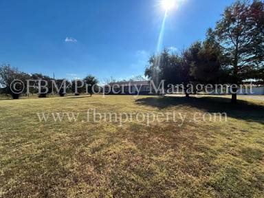 Main picture of 4205 W Park Row Blvd