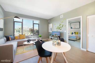 Main picture of 719 South Blvd