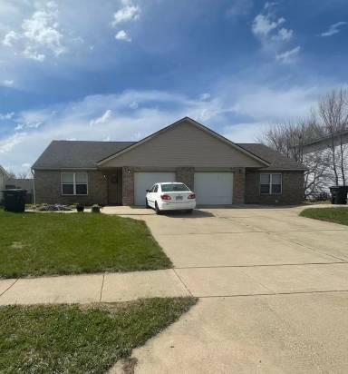 Main picture of 3604 Thornhill Cir E