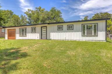 Main picture of 4541 E 32nd Pl