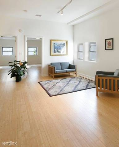 Main picture of 50 Broadway