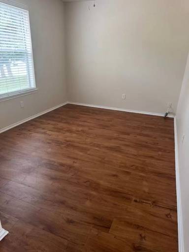 Main picture of 15130 Meredith Ln
