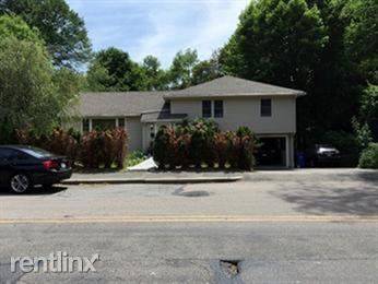 Main picture of 207 Brookline St