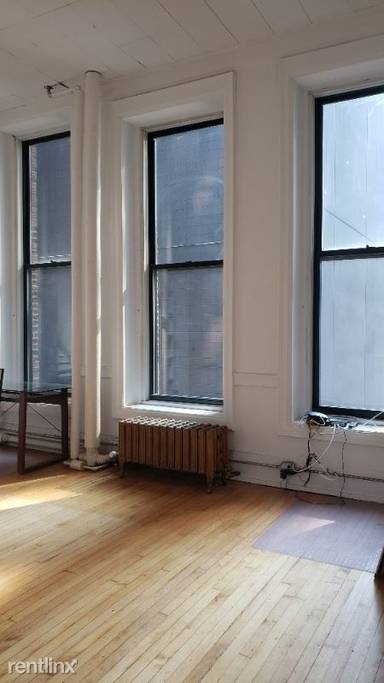 Main picture of 410 S Michigan Ave Apartments
