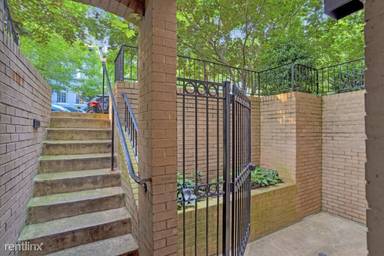 Main picture of 1943 Belmont Rd NW