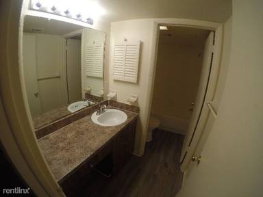Main picture of 2048 W Ridge Dr