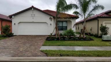 Main picture of 1591 Santiago Cir