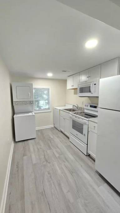 Main picture of 4938 1/2 Wrightsville Ave