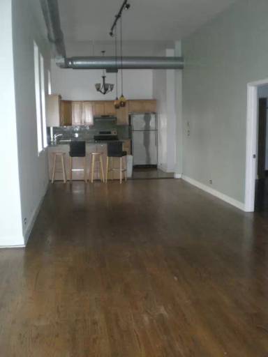 Main picture of 1514 N Milwaukee Ave