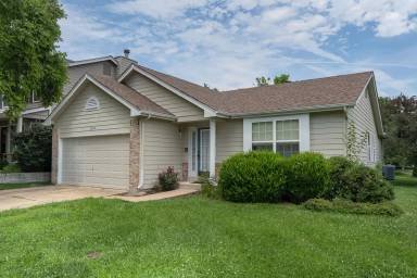 Main picture of 16944 Hickory Crest Dr