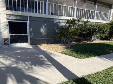 Main picture of 1412 SE 46th St