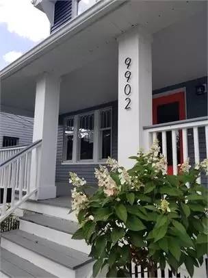Main picture of 9902 Gambier Ave