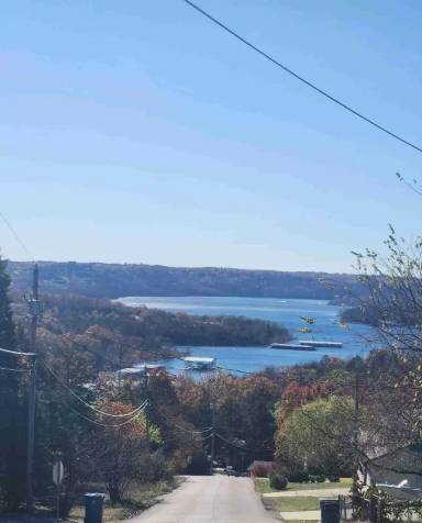 Main picture of 15 Lakeshore Dr