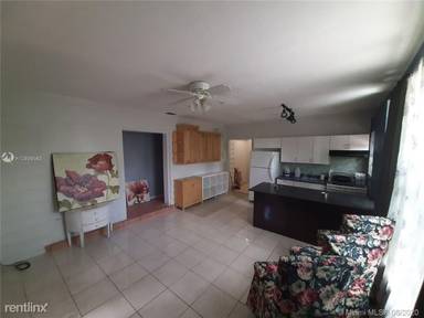 Main picture of 4201 SW 60th Pl
