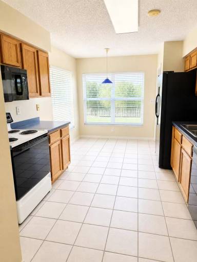 Main picture of 728 Burlwood St