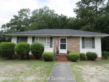 Main picture of 102 McQueen St
