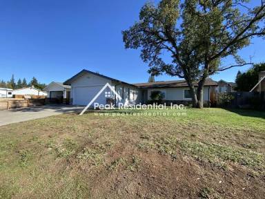 Main picture of 4792 Stirling St