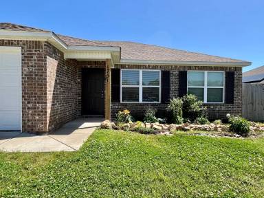 Main picture of 1751 Forest Dr