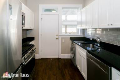 Main picture of 4714 N Racine Ave