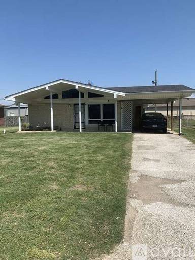 Main picture of 3308 Timms St