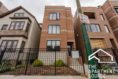 Main picture of 2450 W Diversey Ave