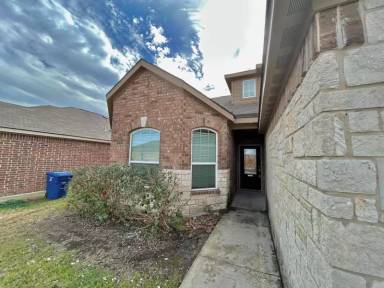 Main picture of 12870 Cedarcreek Trl