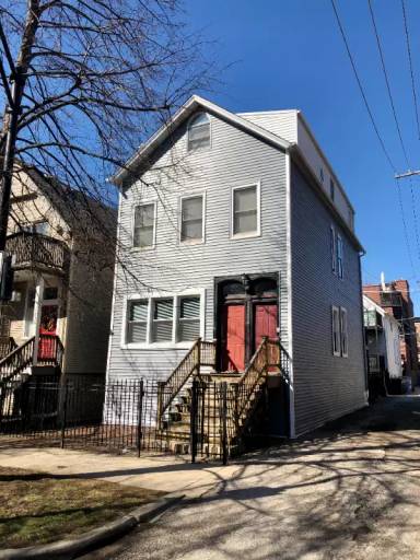 Main picture of 1214 W Nelson St