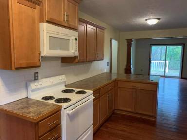 Main picture of 889 Ghent Rd