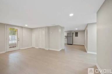 Main picture of 2633 Chapel Hill Rd