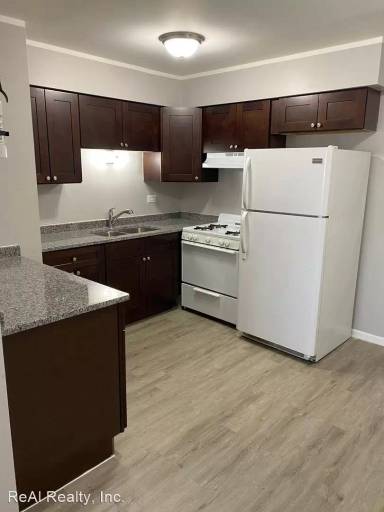 Main picture of Dolton Manor Apartments