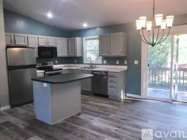 Main picture of 13768 Quincy St