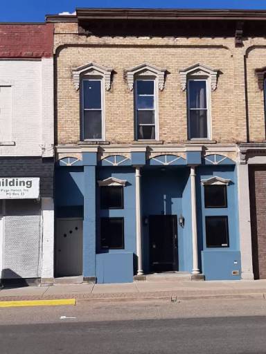 Main picture of 9 E Main St