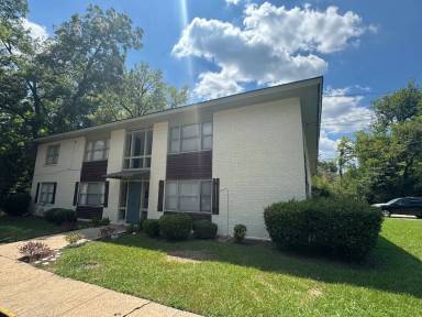 Main picture of 620 Hubbard St