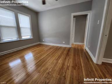 Main picture of 7144 S Rhodes Ave